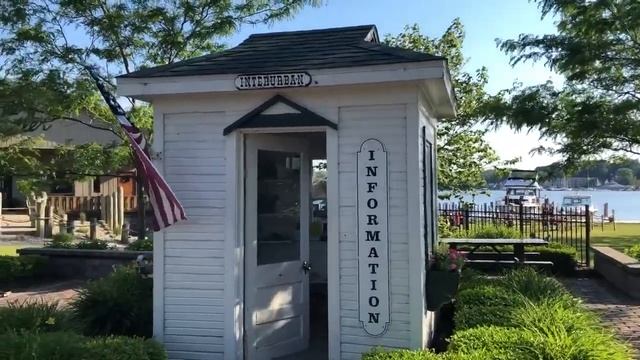 Saugatuck, Michigan - Oval Beach, Chain Ferry, Town Walk & More! смотреть онлайн