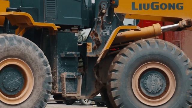 Фронтальный погрузчик LiuGong 855H смотреть онлайн