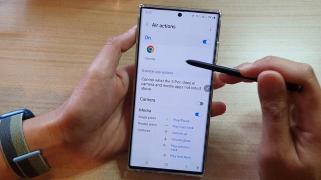 Galaxy S22 Ultra: How To Enable/Disable S Pen Camera Single Press To Take A Picture