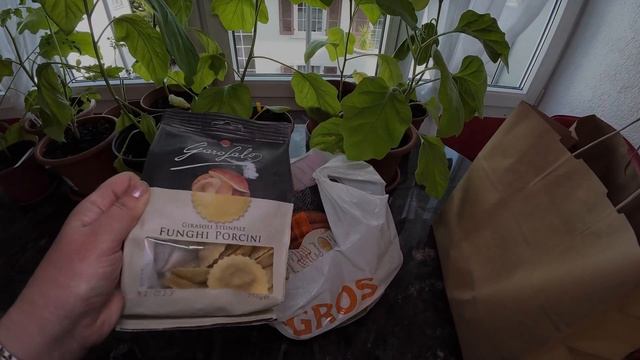 КУДА СТОЛЬКО ТРАВЫ?!?КАК В ШВЕЙЦАРИИ КУПИТЬ ДЕШЕВЫЕ ПРОДУКТЫ???ЧТО Я КУПИЛА В 5 РАЗ ДЕШЕВЛЕ?!🤩