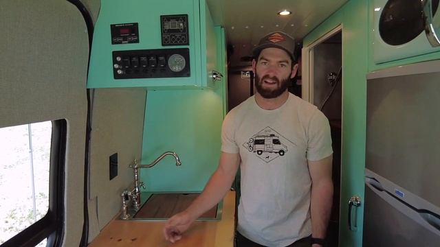 VAN TOUR | Custom Van Build | Sprinter 170" 4x4 | Rossmönster Vans | 181 смотреть онлайн
