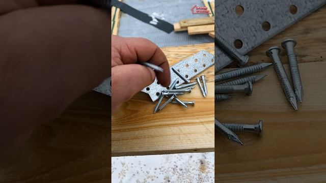 Крепим стропила к мауэрлату! Как? Смотрите! #стройка смотреть онлайн