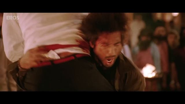 Shahid Kapoor and Sonu Sood - Best Fight Scene | R... Rajkumar Movie Scene | Sonakshi Sinha смотреть онлайн