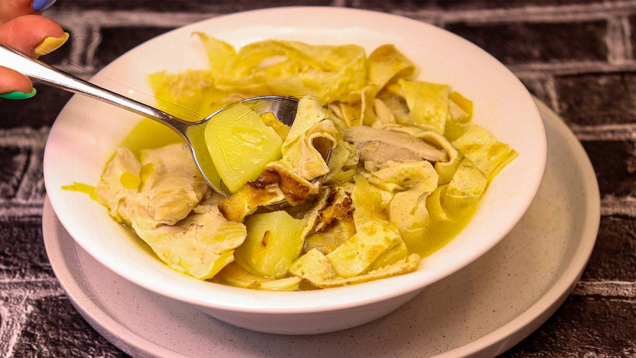 СПоРИМ ТАКОЙ СУП ВЫ ЕЩЁ НЕ ГОТОВИЛИ😜 ЕШ ХОТЬ НОЧЬЮ- СОВЕТУЮ, ОПРОБОВАН, ВКУСНЫЙ ! смотреть онлайн