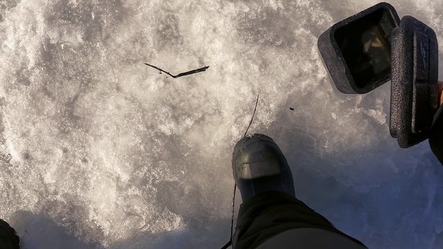 Клёв как на чёрных камнях смотреть онлайн