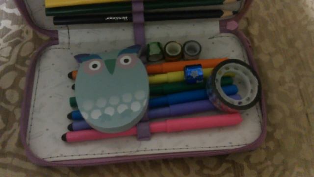 В моём пенале картошка фри?!?!?/что в моём пенале?