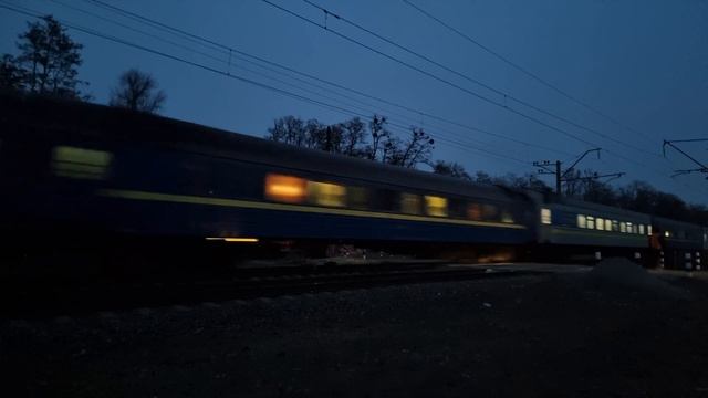 🇺🇦 "Швидкісний у Польщу" ЧС8-015 з поїздом EN 67 / 19 Київ - Варшава / Хелм смотреть онлайн