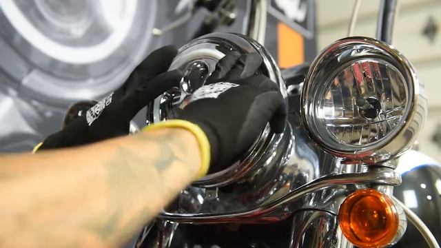 Softail LED Headlight & Passing Lamp Install from HOGWORKZ® смотреть онлайн