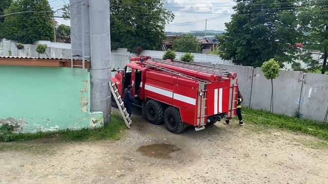 Гасіння пожеж в складах лісоматеріалів смотреть онлайн