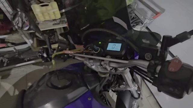 Как запускается двигатель Yamaha XT660R после зимнего хранения. смотреть онлайн