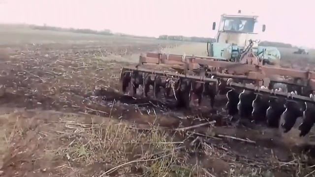 Хтз Т-150 и бдт 7 без крильев смотреть онлайн