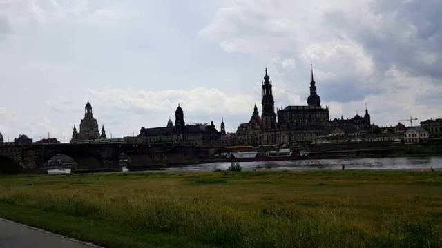 Прогулка по Дрездену смотреть онлайн
