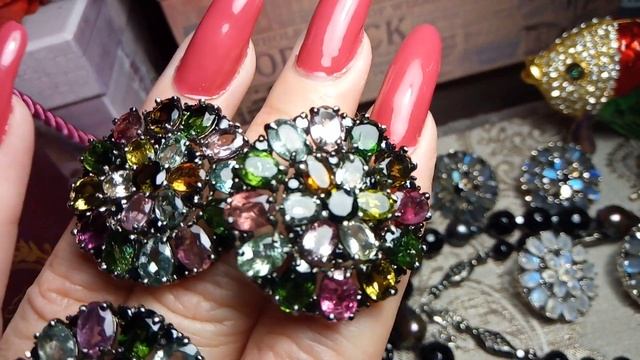 КАМЕННАЯ ФЛОРИСТИКА 💐ГАРНИТУРЫ С КЛАССНЫМИ ВСТАВКАМИ И БУСЫ К НИМ 👑 ✨ 🧚♂️ смотреть онлайн
