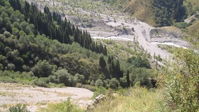 Mountains near Issyk смотреть онлайн