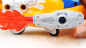 Алёнка Сказочный Патруль катается на динозавре — Ох уж эти куклы! Смешные видео для девочек