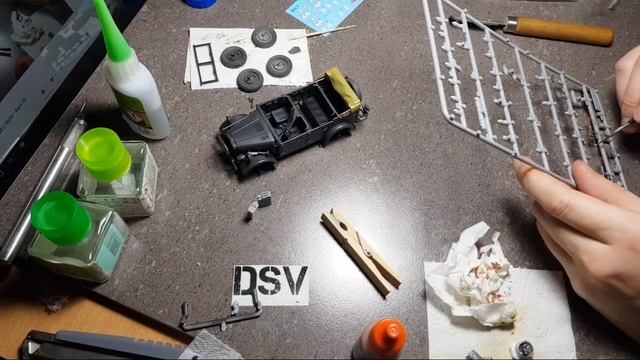 ICM 1/35 le.gl.Pkw Kfz.1 (35581) Build - Part 10 смотреть онлайн