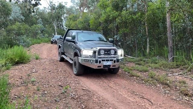 Dingo Trax in Valencia Creek, Victorian High Country смотреть онлайн