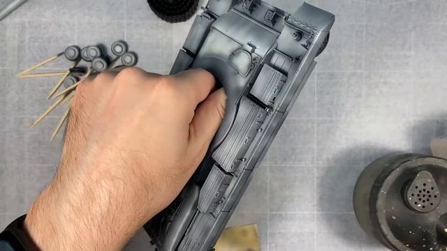 Dragon 3555 | British Heavy Tank Conqueror Mark 2 Сборка Часть 7 | Build part 7 смотреть онлайн