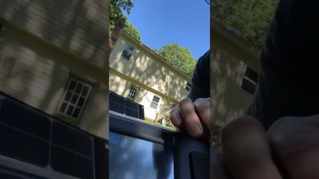 The New BLUETTI 350W Solar Panel With AC200MAX Portable Power Station