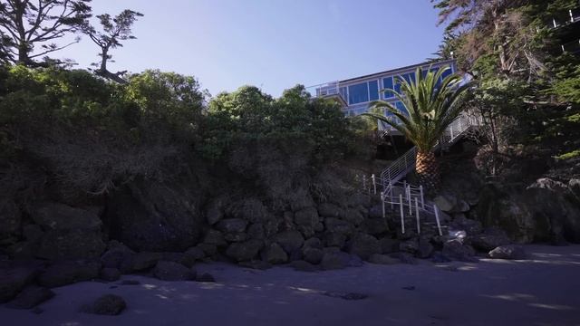 Inside A $24,950,000 Cliffside Malibu Mansion | On The Market | Architectural Digest смотреть онлайн