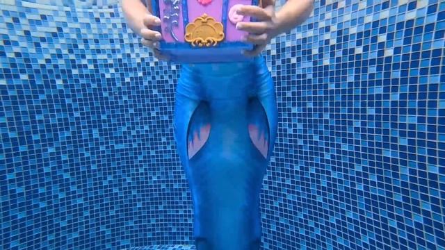 Русалка спасает пупсика Беби Бон - Видео для девочек - Сундук Русалки и Кукла Baby Born КАК МАМА смотреть онлайн