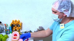 Андрей и папа собрались лечить зубы