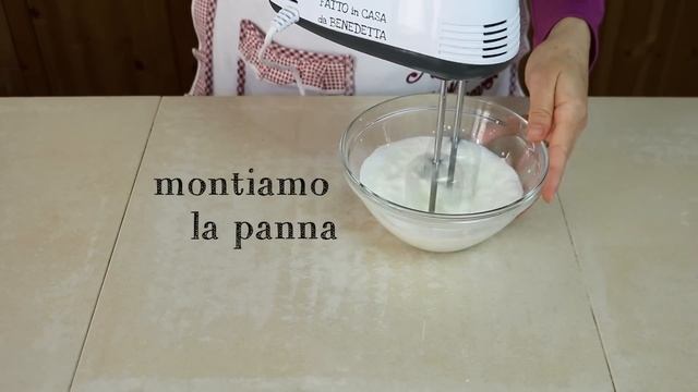 ROTOLO ALLE FRAGOLE E PANNA RICETTA FACILE - Strawberry Roll Cake Easy Recipe