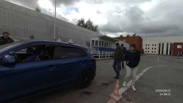 Начальные навыки вождения. АвтошколаМЧС повышает квалификацию мастеров вождения. смотреть онлайн