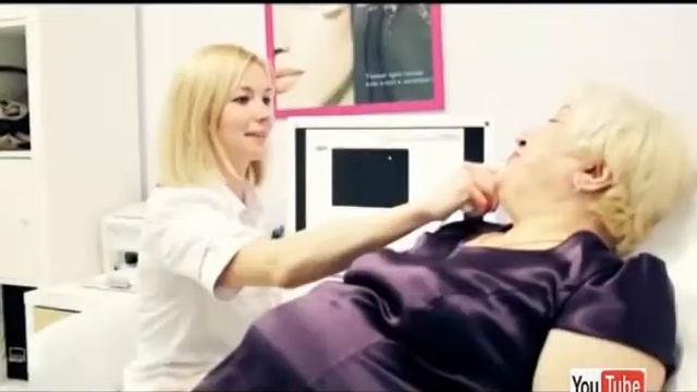 СОТРУДНИКИ РОСПОТРЕБНАЗОРА НЕ МОГУТ ПОМОЧЬ ЛЮДЯМ, КУПИВШИМ КОСМЕТИКУ «ДЕШЕЛИ» смотреть онлайн