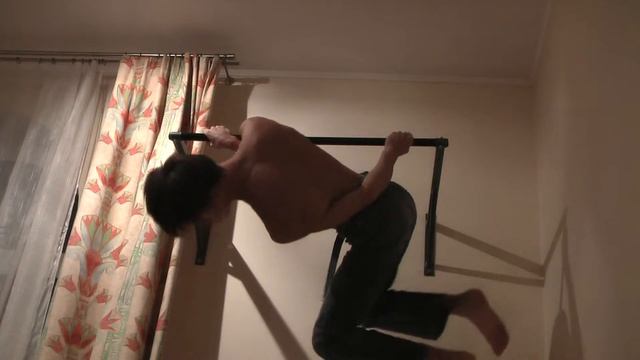 Испанский с локтем под гриф смотреть онлайн