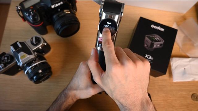 Godox Lux Master Retro Camera Flash & X3 Wireless Flash Trigger (Unboxing / Review) смотреть онлайн