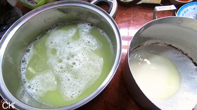 NẤU SỮA ĐẬU XANH LÁ DỨA TẠI NHÀ THƠM NGON MÀU XANH ĐẸP KHÔNG CHẤT BẢO QUẢN | MUNG BEAN MILK - CKK смотреть онлайн
