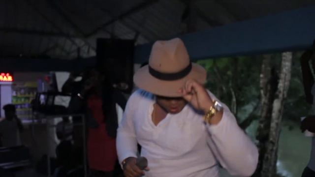 concierto de salsa (en rio Comate) bayaguana. jhogeisy guzman смотреть онлайн