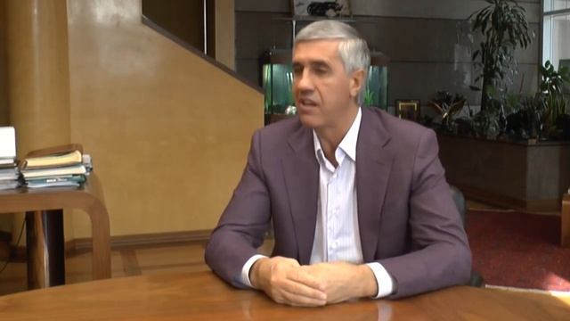 Проститутка пришла, и зажевала видео смотреть онлайн