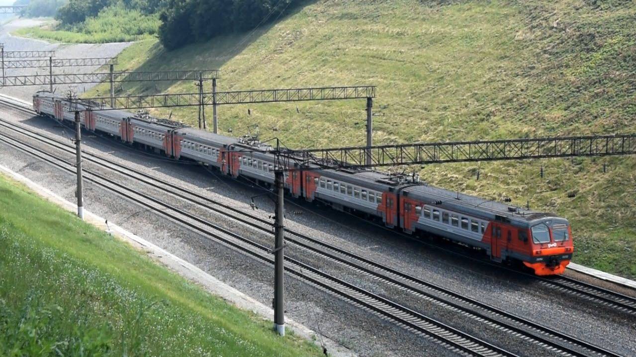 Электропоезд ЭД9М-0232 смотреть онлайн
