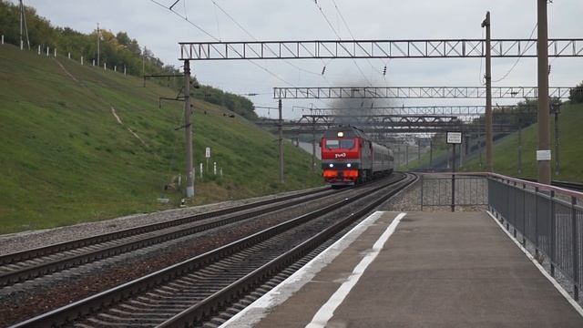 Тепловоз ТЭП70БС-258 с поездом "Восток". смотреть онлайн