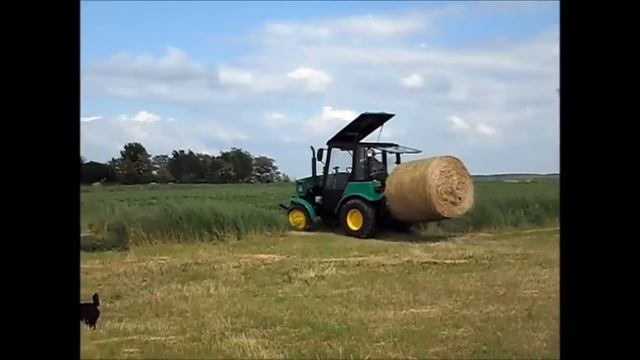 MTZ 320.4 Mezőgyán - bála hordás смотреть онлайн