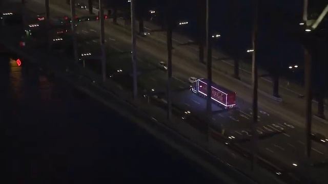 Christmas Truck Coca Cola - Carol of the bells смотреть онлайн