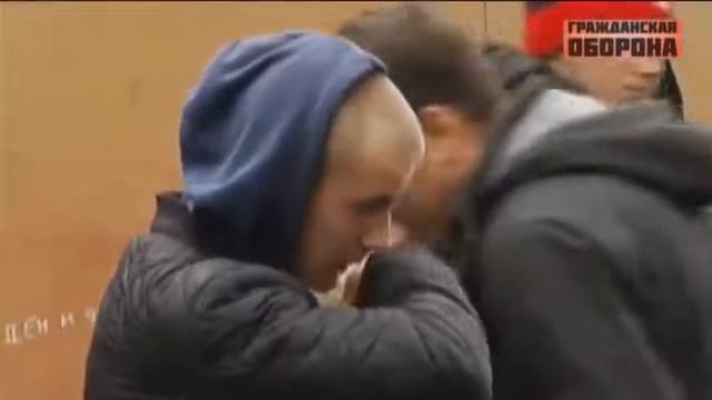 Почему школьники боготворят оружие в России Гражданская оборона YouTube смотреть онлайн