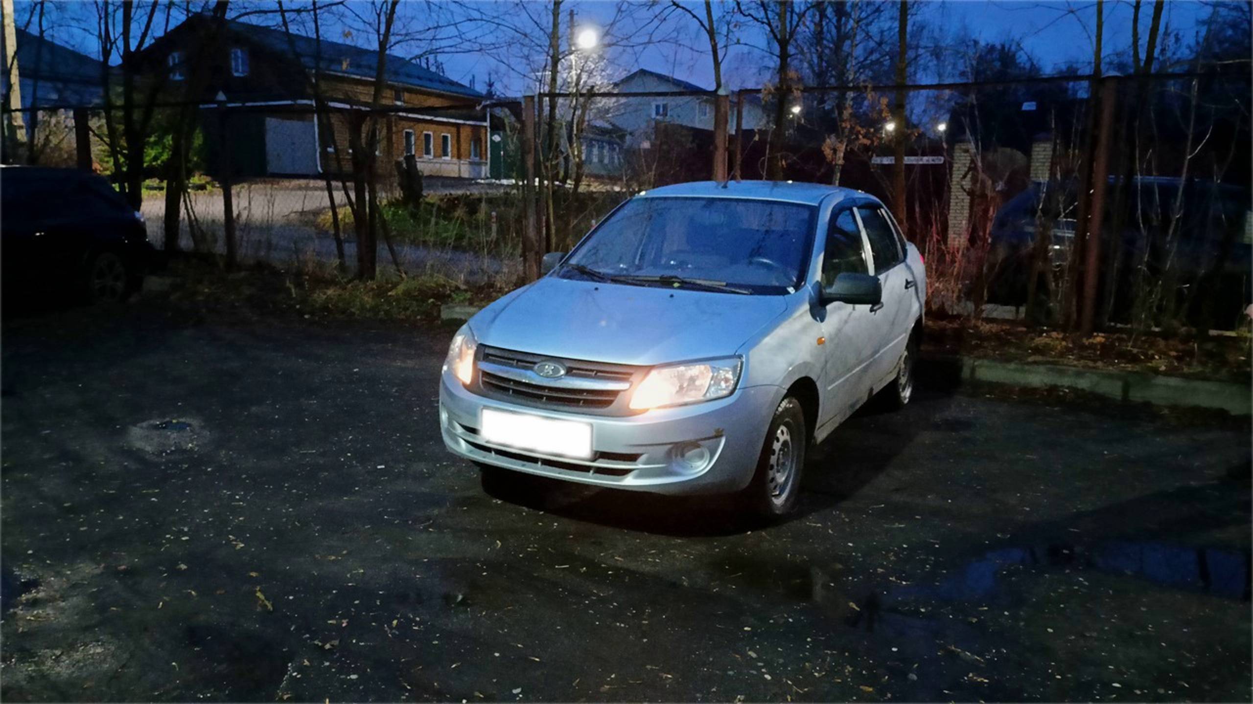 Не горит приборная панель и не закрывается стекло пассажира на Lada Granta смотреть онлайн