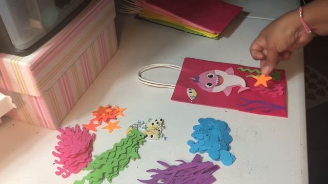 Baby Shark DiY Bolsitas para Fiesta/Baby Shark DiY goodie bags смотреть онлайн