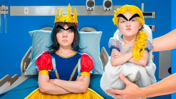 Disney QUEEN NEVER CRY! Disney princesses in real life!