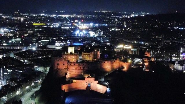 Edinburgh Castle at night 🌙 смотреть онлайн