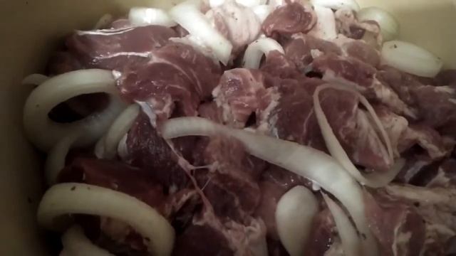Шашлык Вкусный рецепт Секрет мягкости и необыкновенного вкуса мяса смотреть онлайн