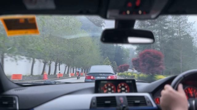 To the top! BMW F30 330e Genting Highlands run смотреть онлайн