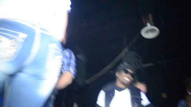 Tex James Smart Girl dumb booty Live смотреть онлайн