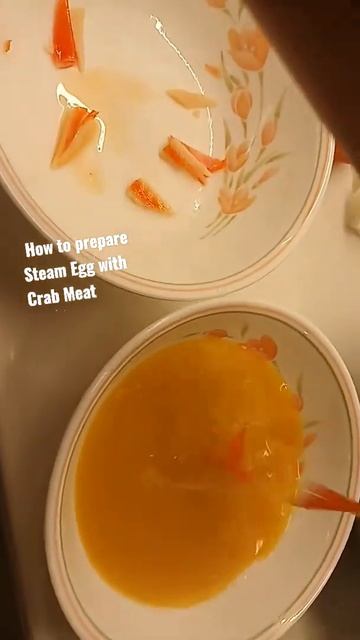 Preparing Steam Egg With Crab Meat#short #easycook #simple