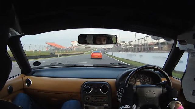 Mk1 MX5 vs Fiat coupe at Brands Hatch смотреть онлайн