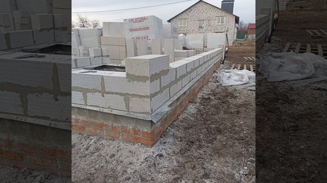 10 дней стройки позади. Кладка блоков. #отмечтывдом #стройка #блоки #кладкаблока #строимдом смотреть онлайн