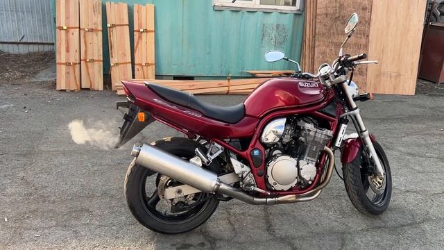 SUZUKI GSF750